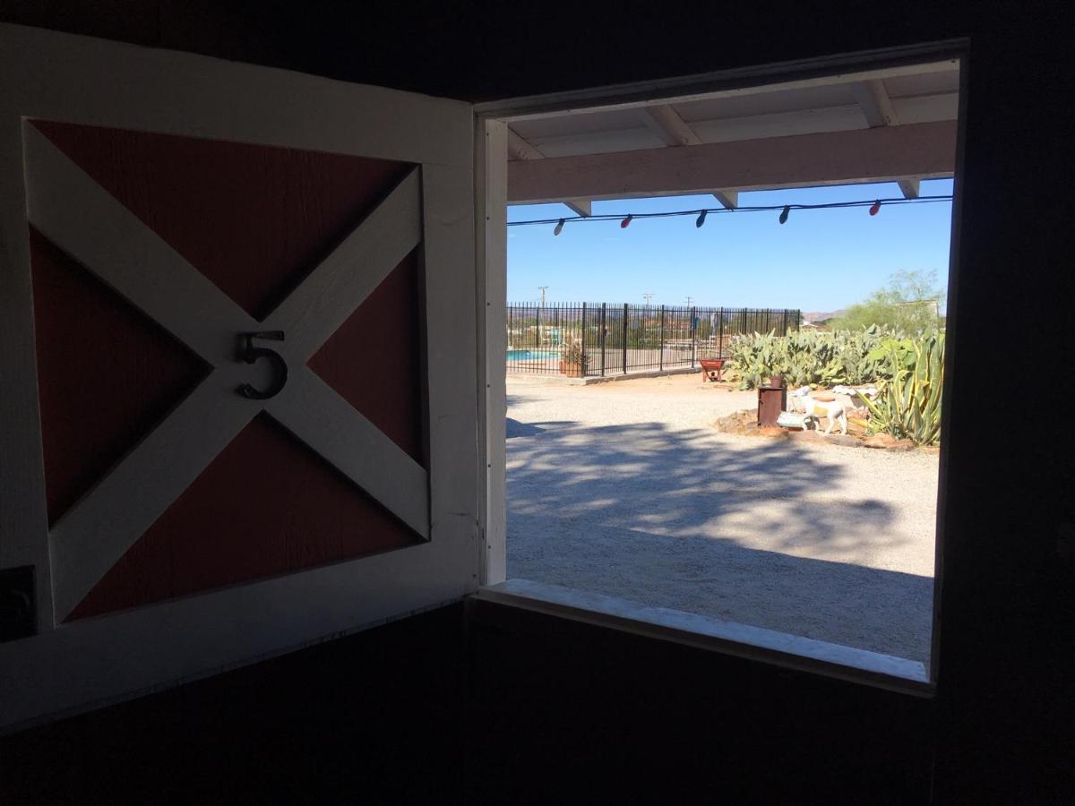 Мотель Joshua Tree Ranch House Экстерьер фото